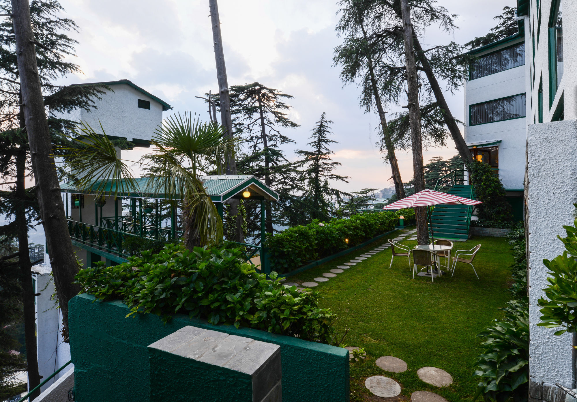 Honeymoon Inn Masuri Exterior foto